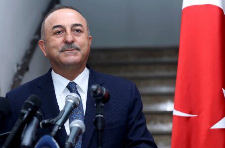 El ministro de Asuntos Exteriores turco saca a relucir la “sensibilidad” del trato a los uigures en su visita a China