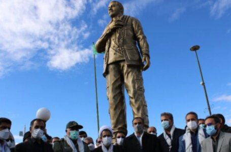 La estatua del comandante iraní Soleimani es incendiada horas después de su inauguración