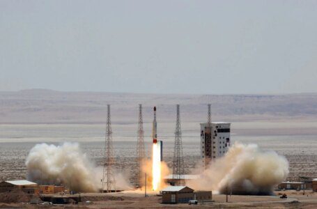 Estados Unidos está preocupado por el lanzamiento de un cohete iraní y lo relaciona con el desarrollo de un misil balístico