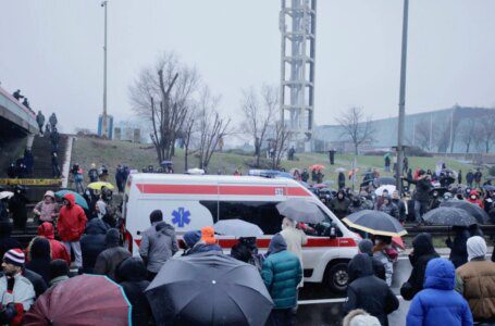 Los manifestantes que se oponen a la extracción de litio en Serbia bloquean las carreteras