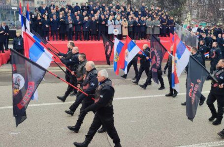 Los serbios étnicos celebran el Día de la República Srpska a pesar de la prohibición del Tribunal de Bosnia