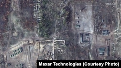 Botas en el suelo: Las imágenes de satélite revelan la acumulación de tropas rusas cerca de la frontera ucraniana y en Crimea
