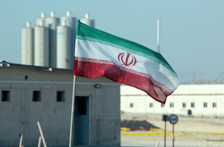 La Guardia Revolucionaria de Irán realiza un importante simulacro militar en el sur del país