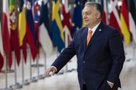 Orbán, envalentonado, no abandonará a Moscú