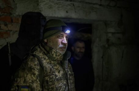 La guerra es 24/7″: Rusia lanza incursiones nocturnas en el Donbás