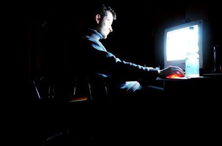 La Ley de Servicios Digitales: un estudio de caso para mantener al público en la oscuridad