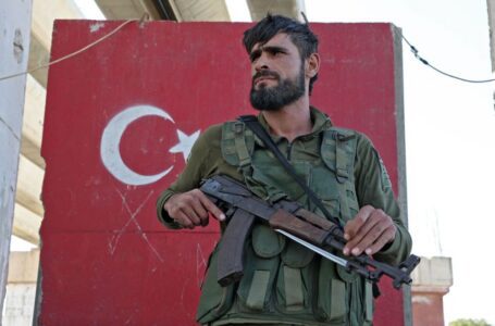 Turquía combate la expansión yihadista en la frontera con Siria