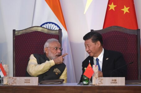 ¿A qué se debe la brecha económica entre China e India?