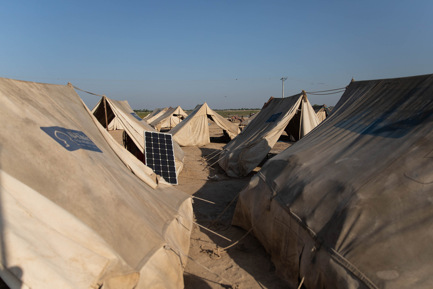 Tiendas de campaña para socorrer a las víctimas de las inundacionesvíctimas en Pakistán