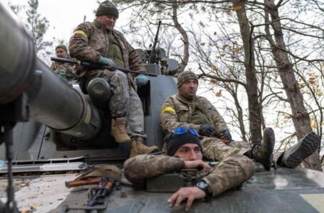 Ucrania expulsa a Rusia de Kherson, la mayor liberación hasta ahora