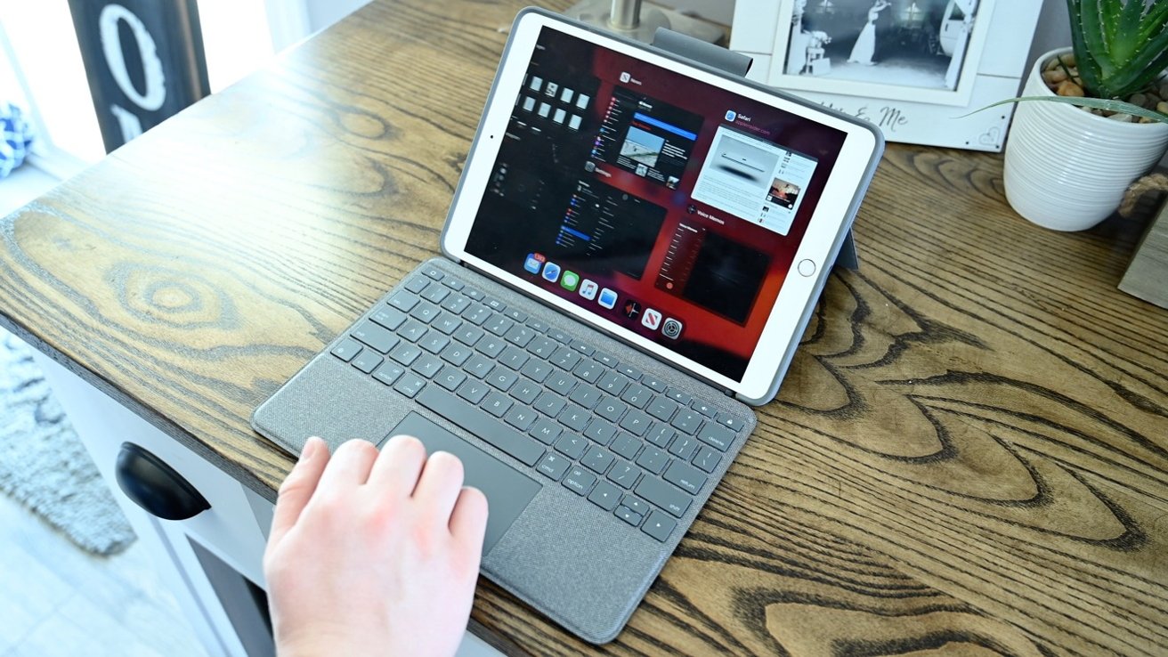 El teclado Logitech Combo Touch es compatible con gestos multitáctiles