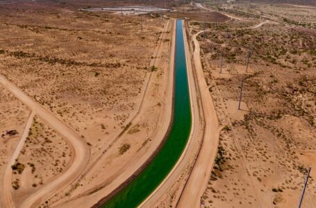 En Arizona, la crisis del río Colorado aviva la preocupación por el crecimiento y el agotamiento de las aguas subterráneas