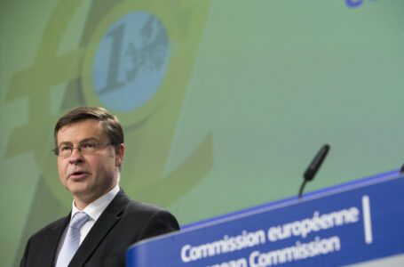 La UE emprende acciones legales contra China por Lituania