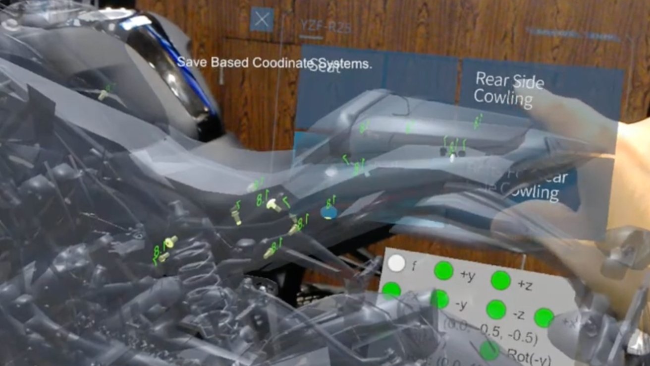 HoloLens mostrando los valores de par de apriete de los tornillos de una moto