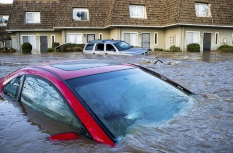 Cuidado: Coches dañados por las inundaciones pueden estar llegando a un concesionario cerca de usted