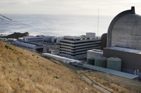 Los reguladores rechazan la propuesta de retrasar el cierre de la última central nuclear de California