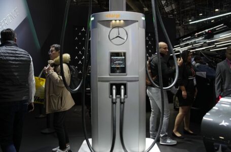 Mercedes construirá su propia red de recarga de vehículos eléctricos