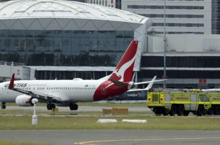 Un avión de Qantas aterriza sin novedad tras una llamada de socorro sobre el Pacífico