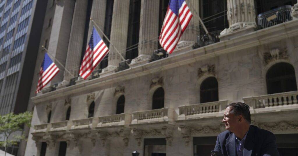 Las bolsas caen mientras los temores sobre los tipos de interés pesan en Wall Street