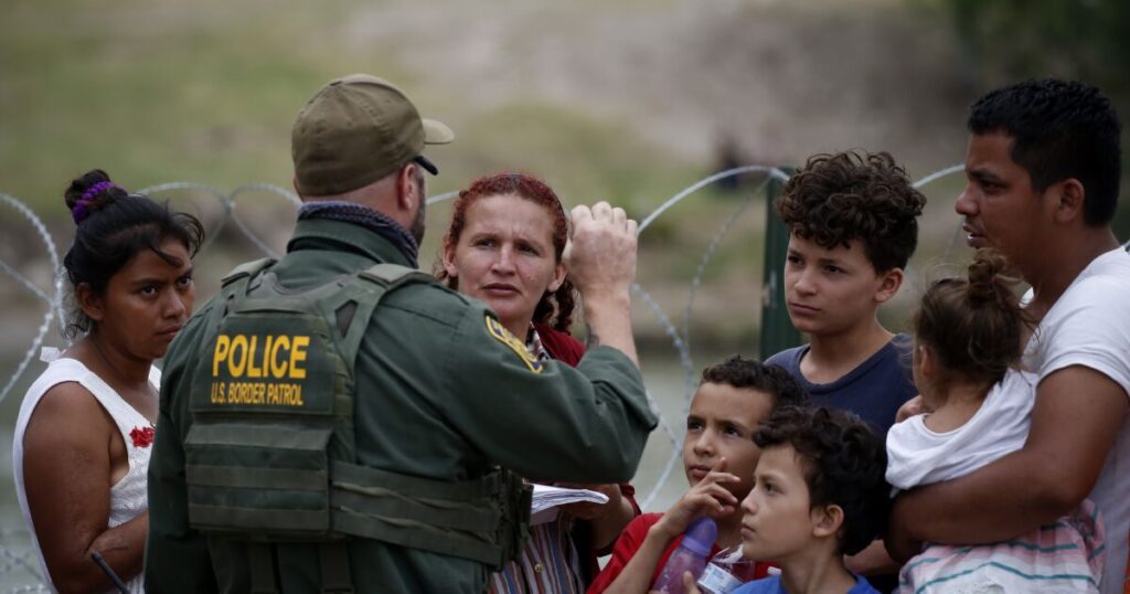 Análisis de noticias: El plan de asilo de Biden podría afectar a la frontera para siempre