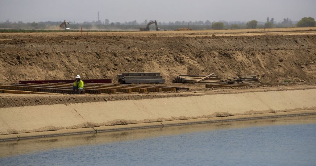 Los reguladores de California consideran inadecuados los planes de aguas subterráneas