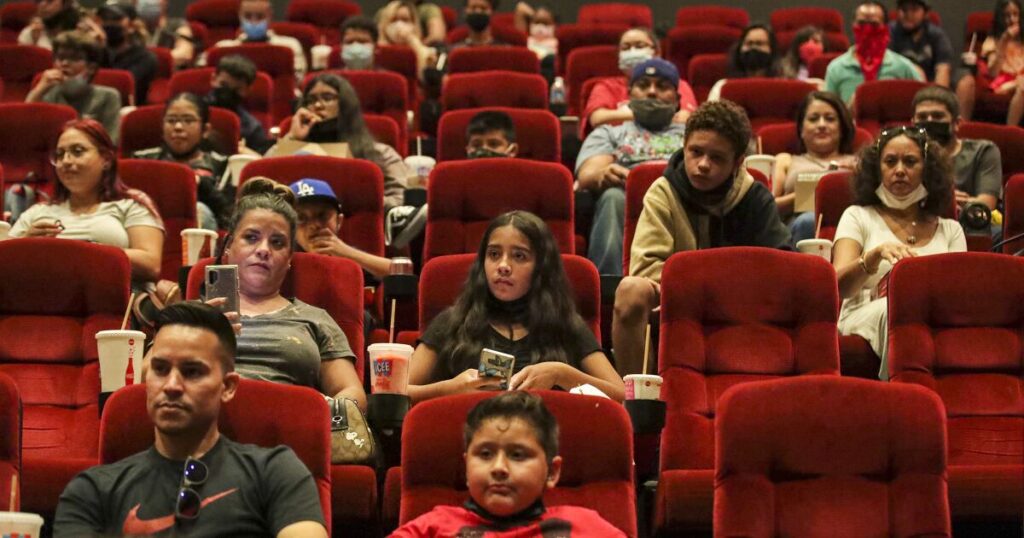 AMC desecha plan de cobrar más por los mejores asientos de cine