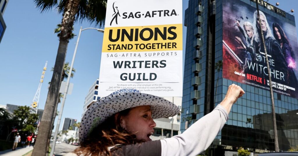 El sindicato de actores SAG-AFTRA vota a favor de la huelga.  Aquí las víctimas somos nosotros.